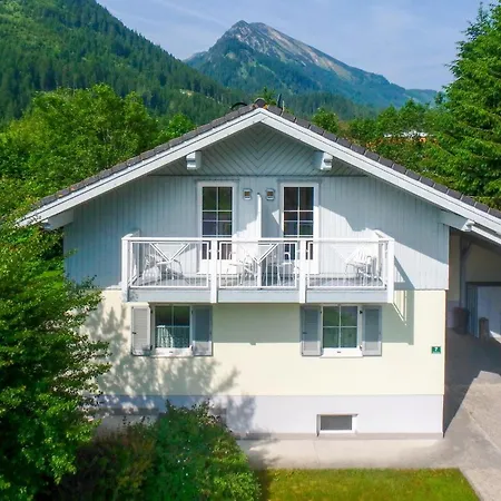 48m²